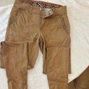 Women's Skinny Chino Pants in Brown